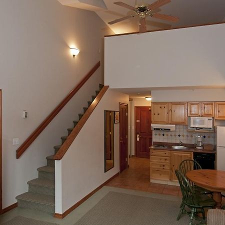 Hearthstone Lodge Sun Peaks Ngoại thất bức ảnh
