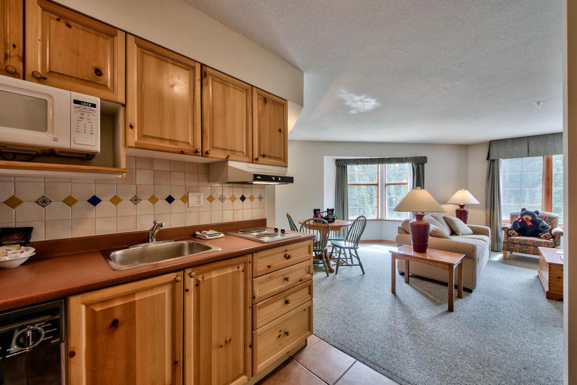 Hearthstone Lodge Sun Peaks Ngoại thất bức ảnh