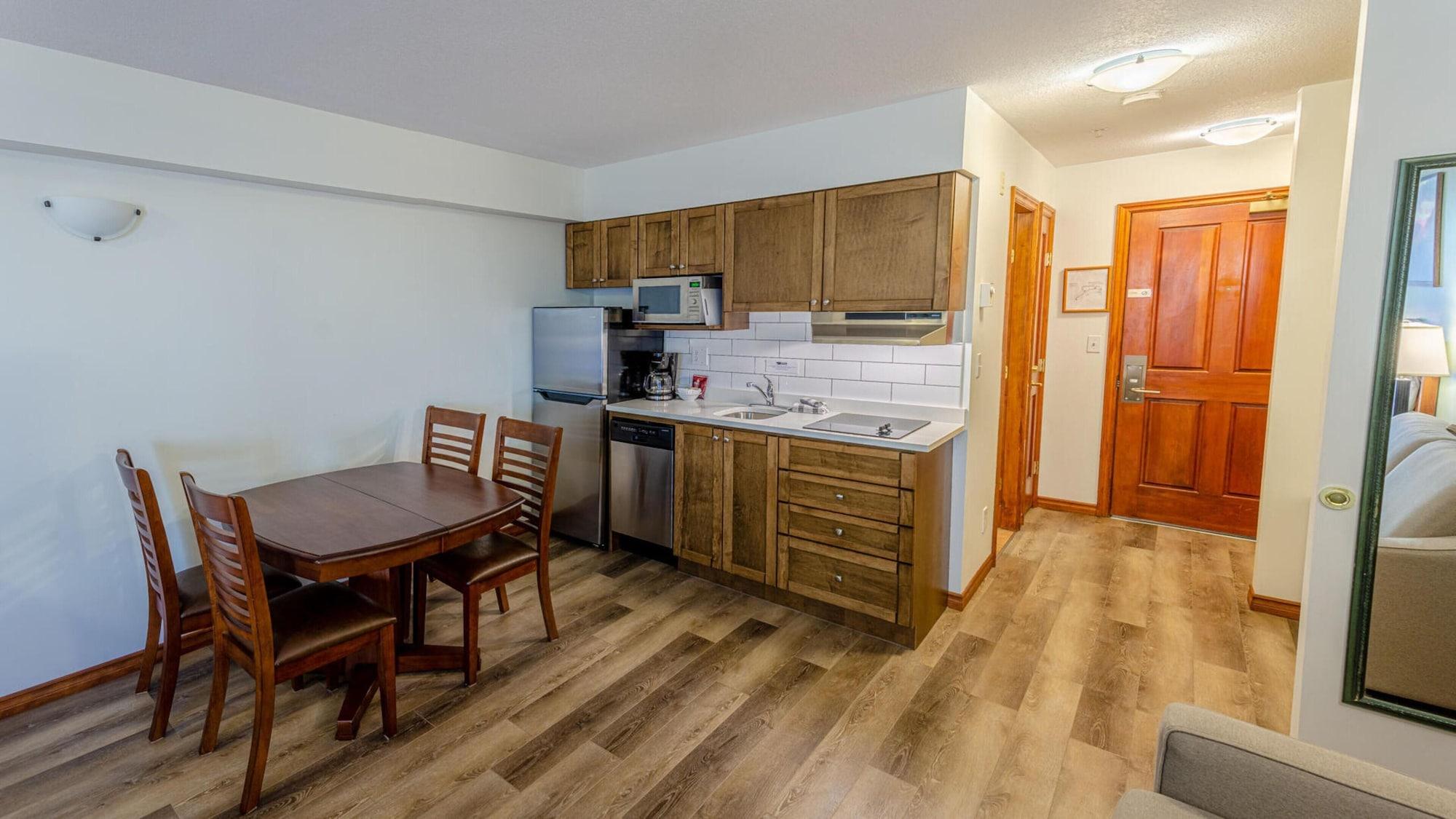 Hearthstone Lodge Sun Peaks Ngoại thất bức ảnh