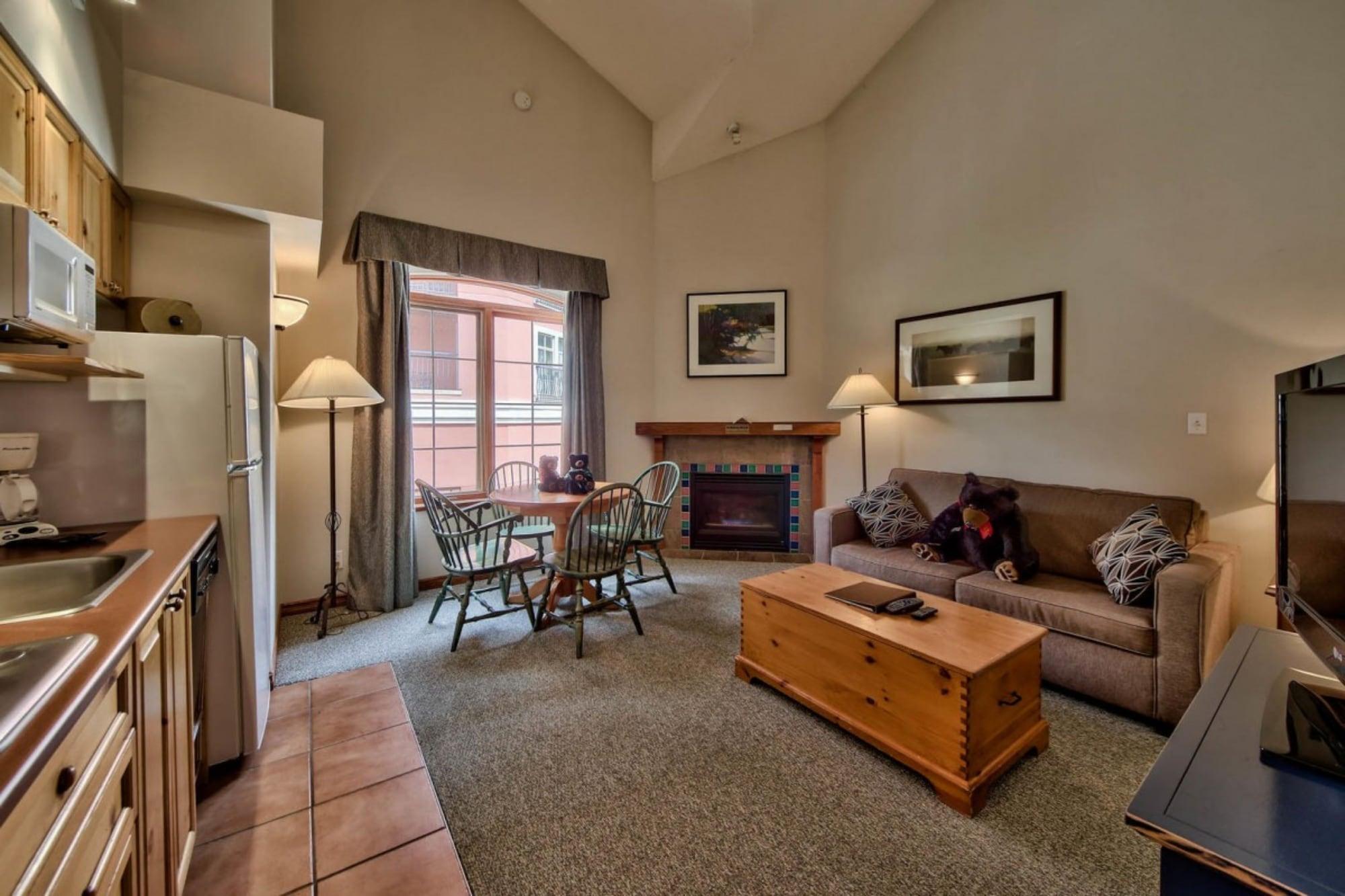 Hearthstone Lodge Sun Peaks Ngoại thất bức ảnh