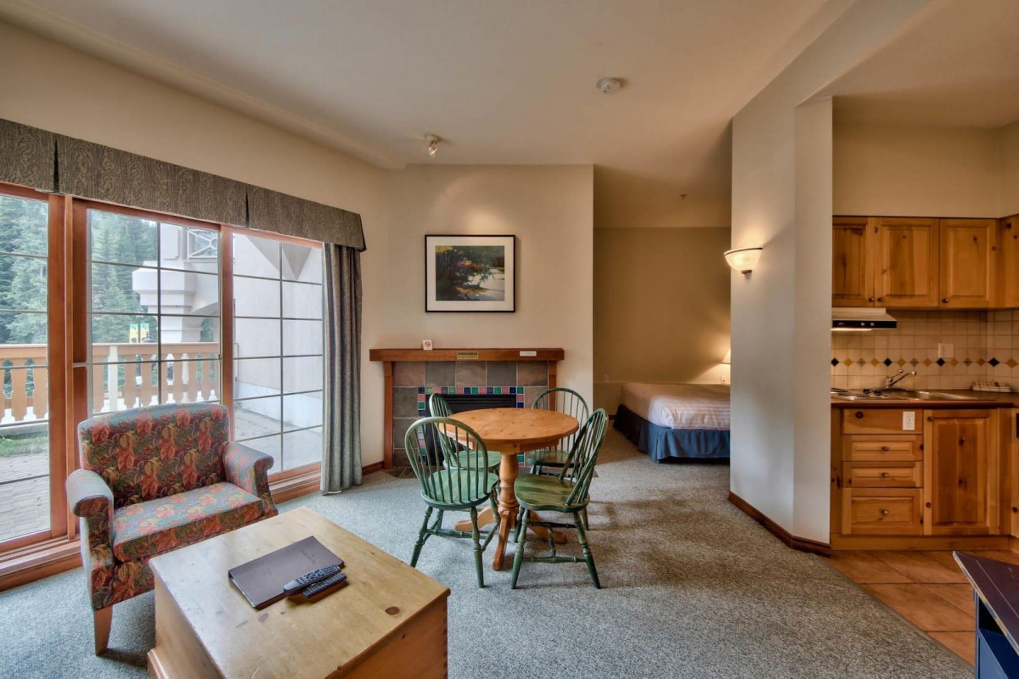 Hearthstone Lodge Sun Peaks Ngoại thất bức ảnh