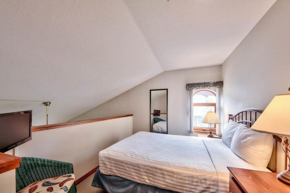 Hearthstone Lodge Sun Peaks Ngoại thất bức ảnh