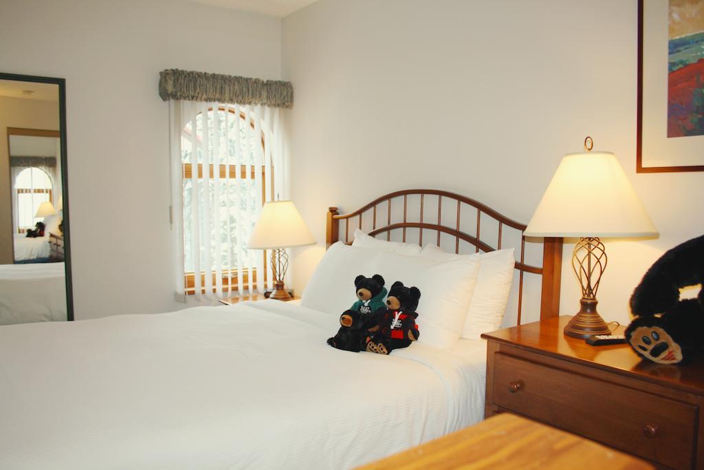 Hearthstone Lodge Sun Peaks Ngoại thất bức ảnh