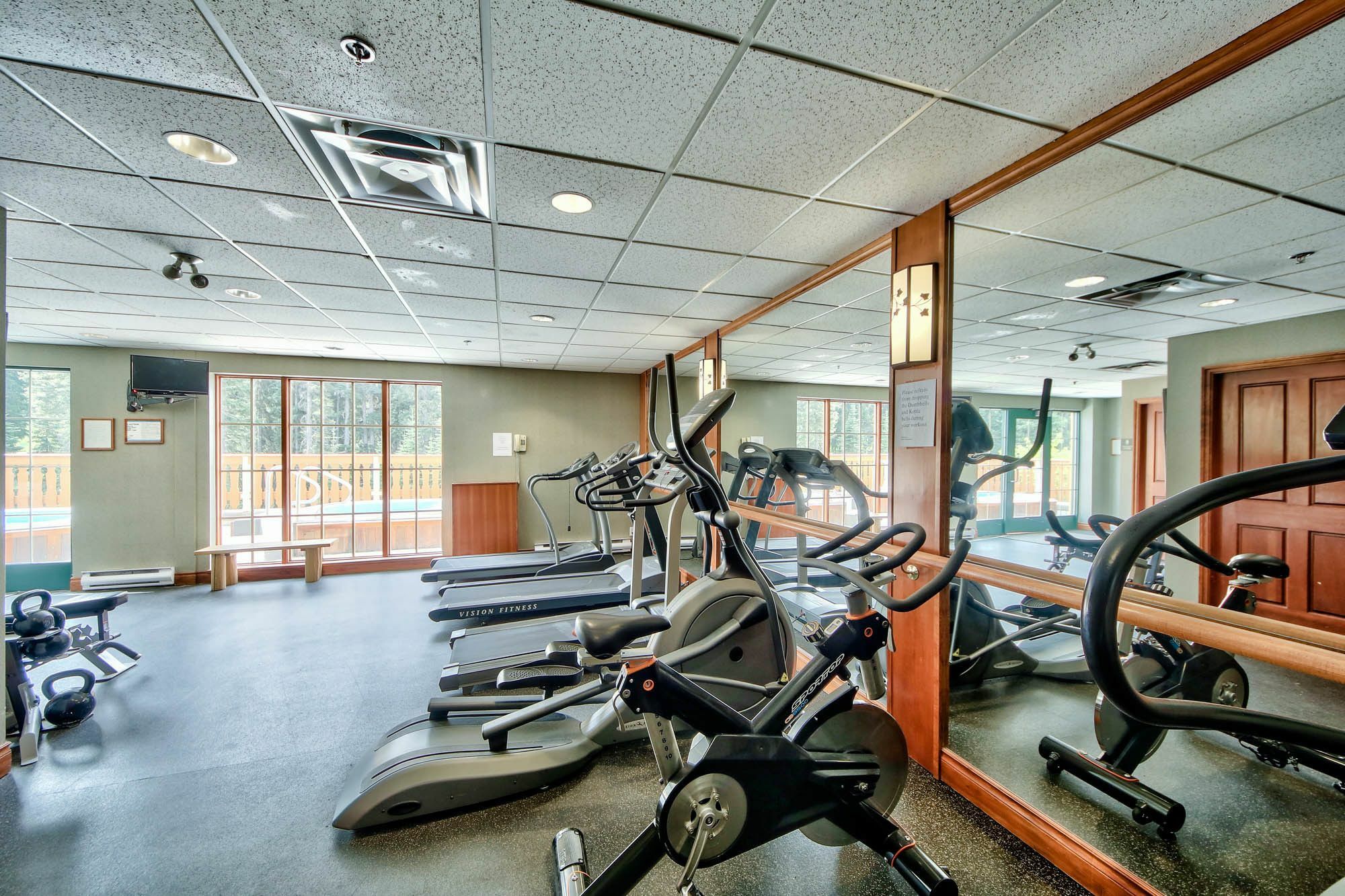 Hearthstone Lodge Sun Peaks Ngoại thất bức ảnh